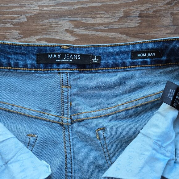 MAX Jeans Women's Mom Jeans Size 2 Ankle Jeans Medium Blue - Picture 3 of 8
